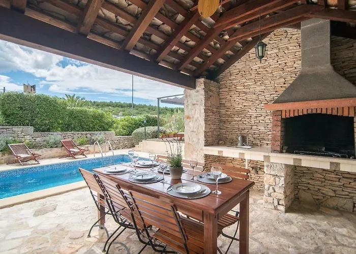Maruka Villa