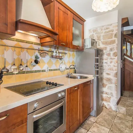 فيلة Maruka سوبيتار